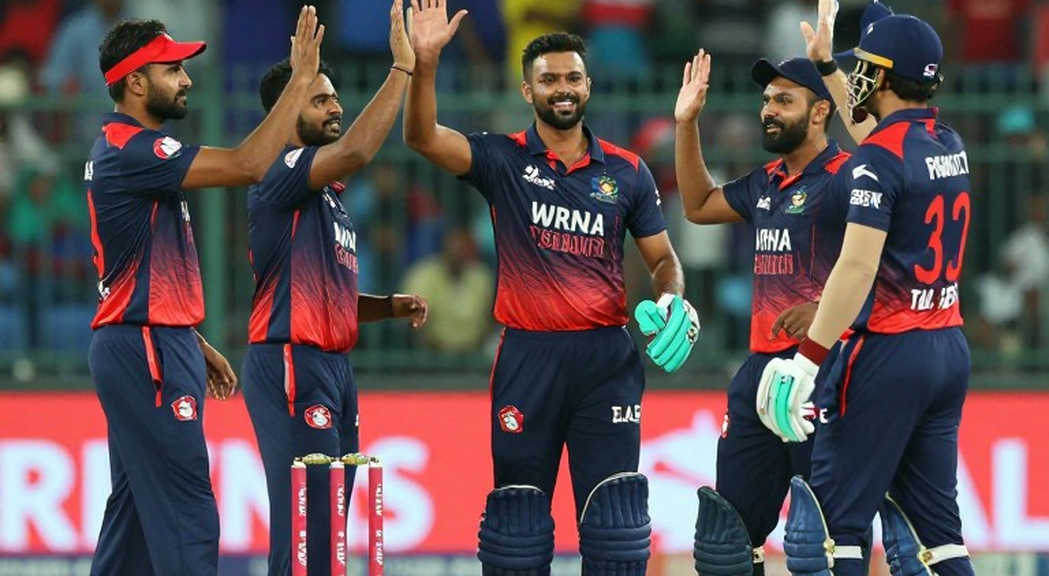 ढाका में 177/3: शादमान का संयम, वॉरिकन का डबल स्ट्राइक और एक अधूरी बढ़त